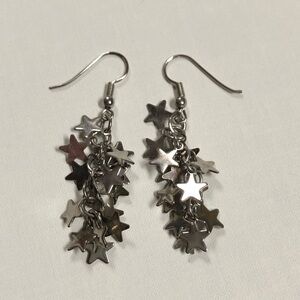 NWOT Metal Star Hanging Earrings